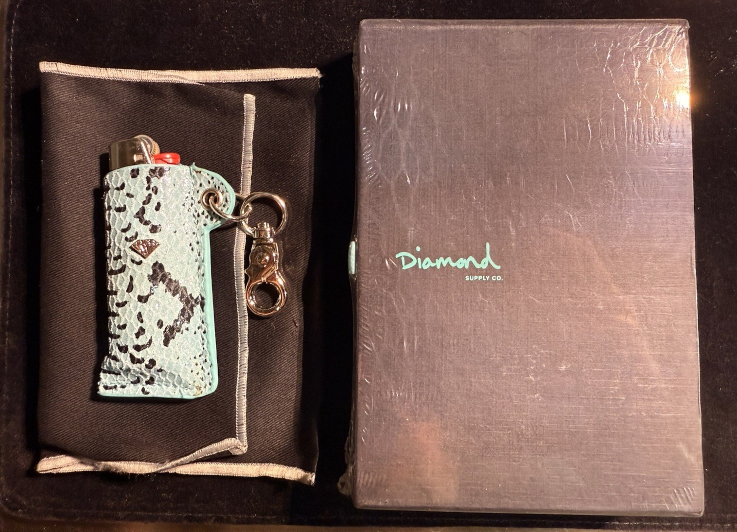 Diamond Supply Turquoise, Black & Silver Snakeskin Lighter Sleeve - Gift Box Diamond Supply Turquoise, Black & Silver Snakeskin Lighter Sleeve - Gift Box