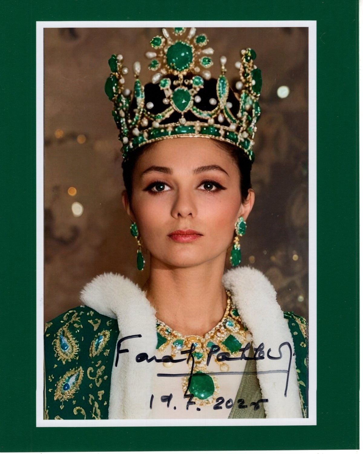 FARAH DIBA PAHLAVI signed autographed 8x10 photo LAST QUEEN OF IRAN