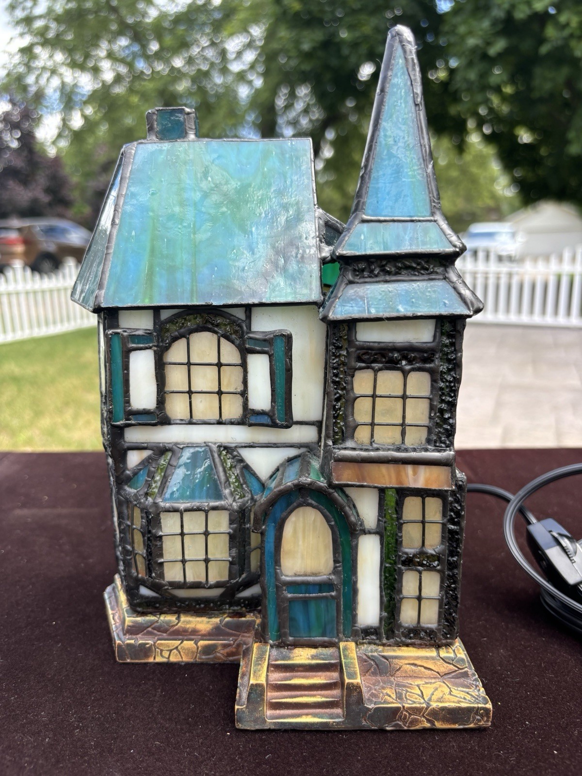 LITE SOURCE TIFFANY TABLE LAMP Victorian House Building RARE Never Used No Box