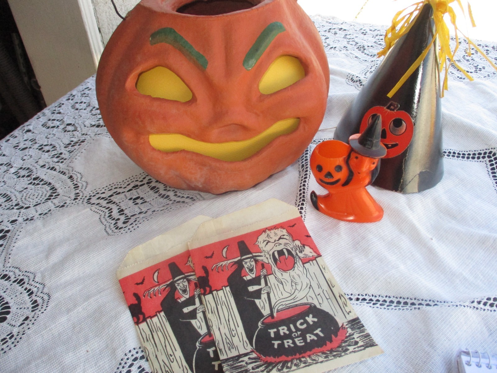 HALLOWEEN MY 25 YEAR COLLECTION IS UP FOR SALE (SEE OTHER AUCTIONS)