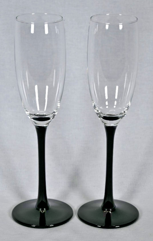 Cristal D\'Arques Durand Signature Black Fluted Champagne Glasses Set of 2 6 Oz