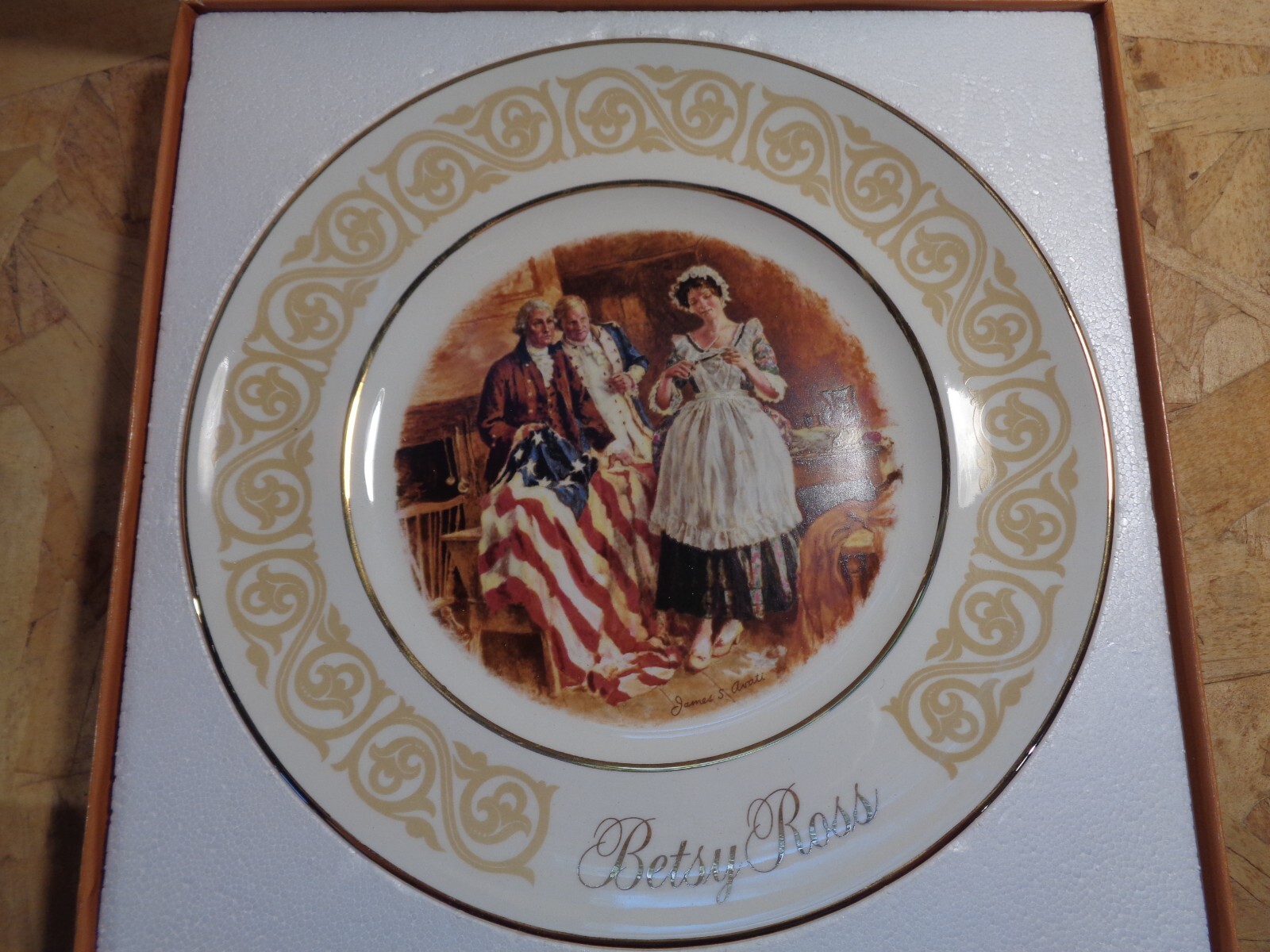 Avon Betsy Ross Plate 1973, includes Box, Cover Sleeve, & Card