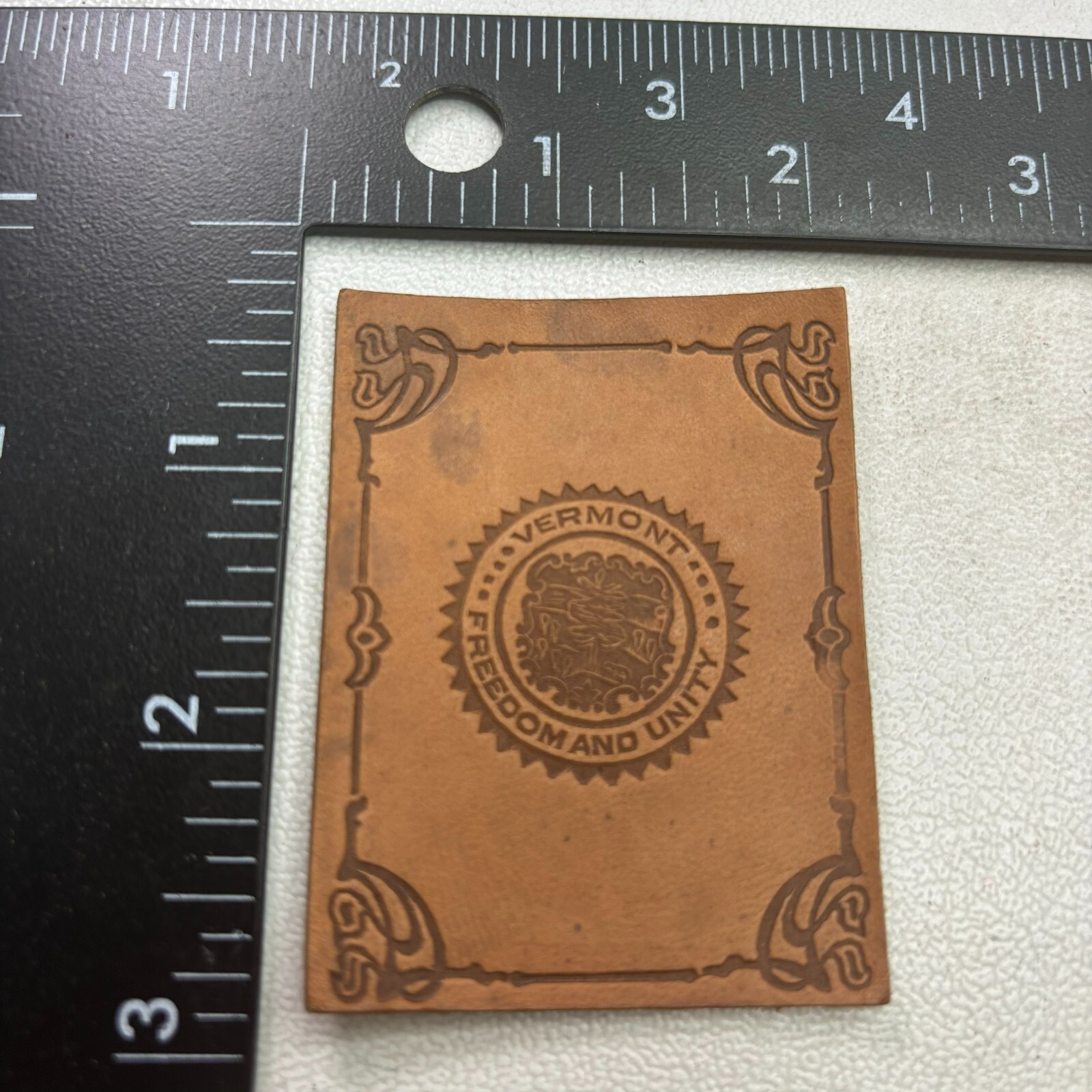 VTG c 1910s SEAL OF STATE OF VERMONT Tobacco Leather Patch 372T