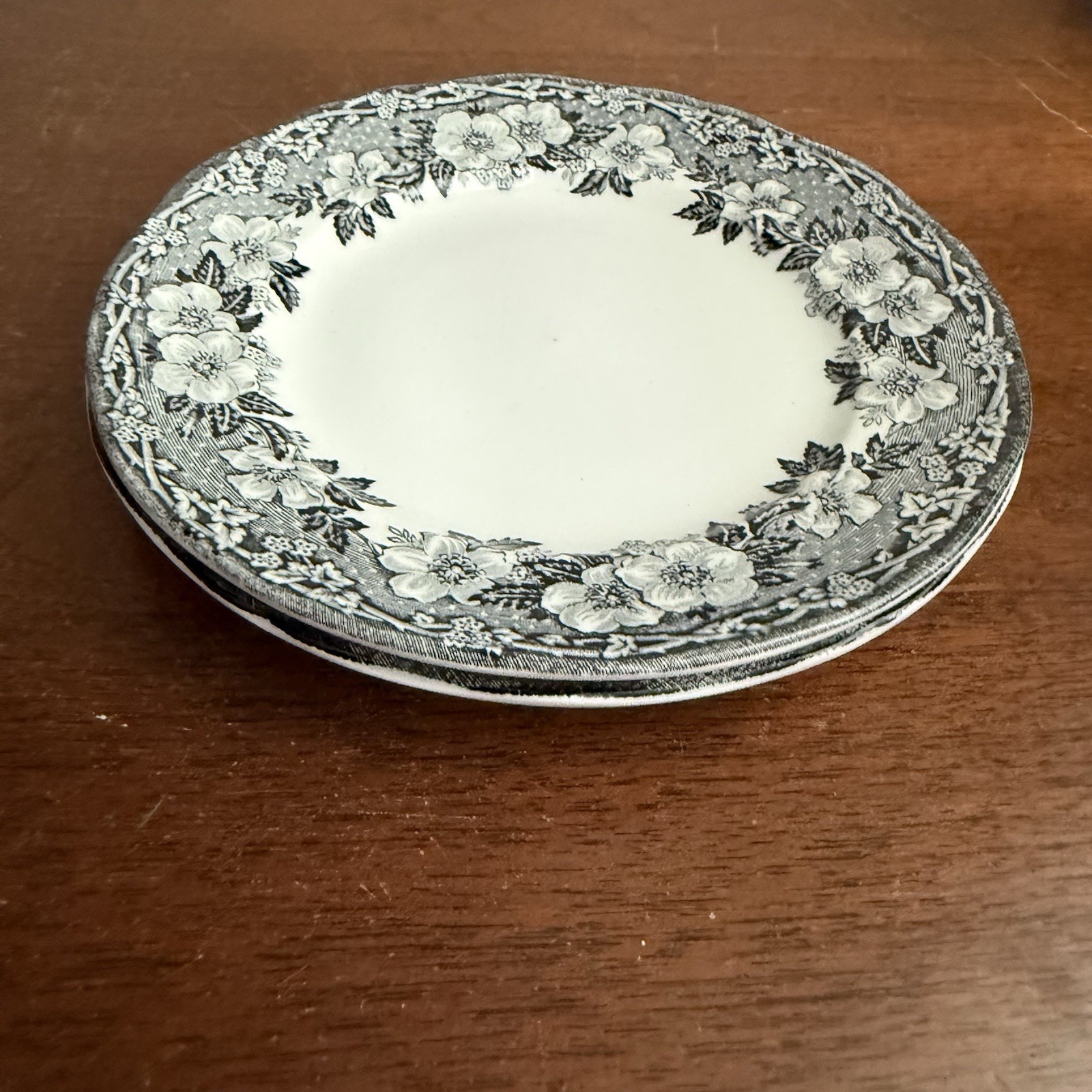 Vintage Enoch Wedgwood Malverne 5.5” Dessert Plate England Lot of 2 Vintage Enoch Wedgwood Malverne 5.5” Dessert Plate England Lot of 2