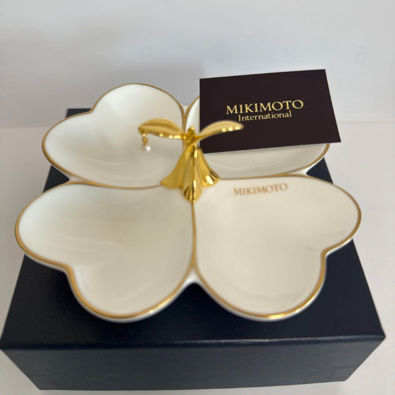MIKIMOTO Jewelry Case four-leaf clover Heart-shaped Pottery Pearl gold case