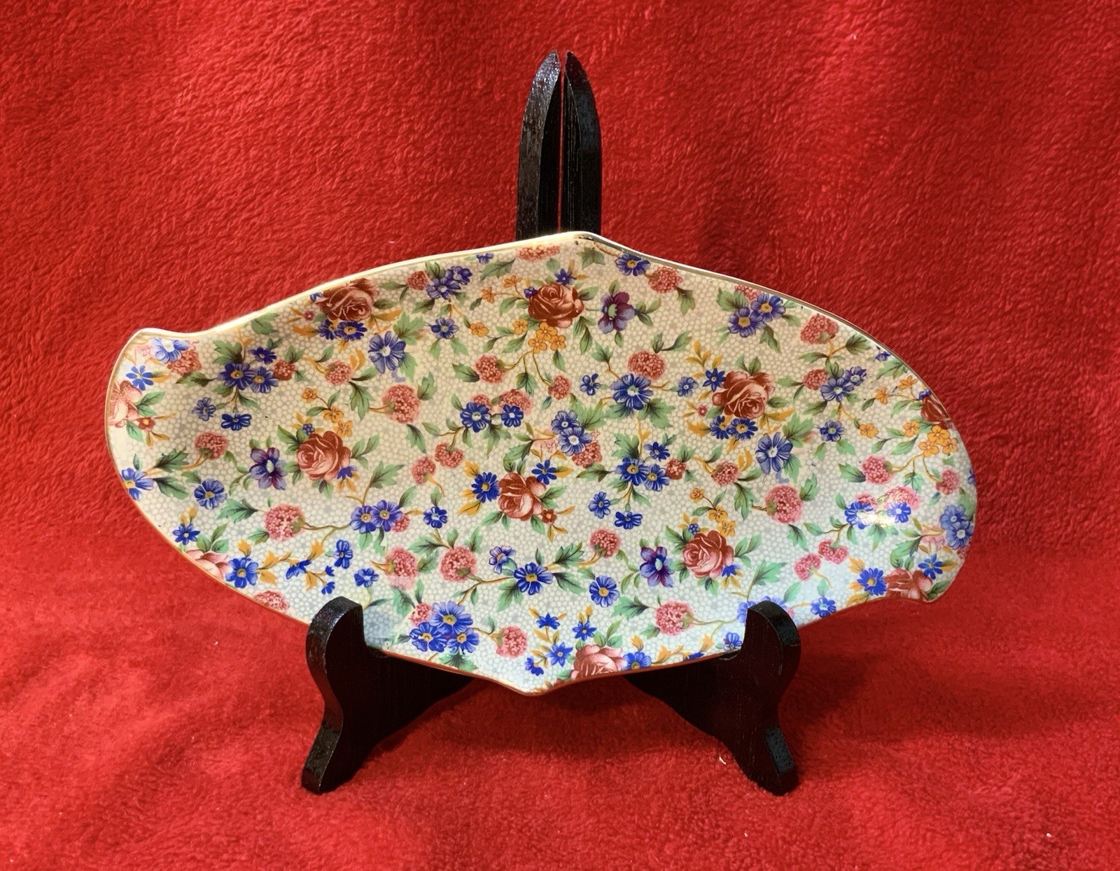 Royal Winton Grimwade’s  Gold Rimmed  10 long x 5 wide Candy/nut dish Very good