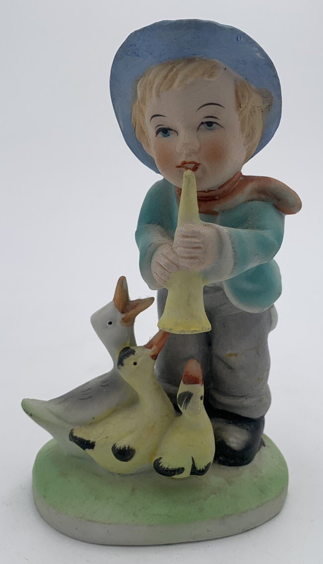 Vintage Norleans Figurine Boy Holding Horn And 3 Ducks