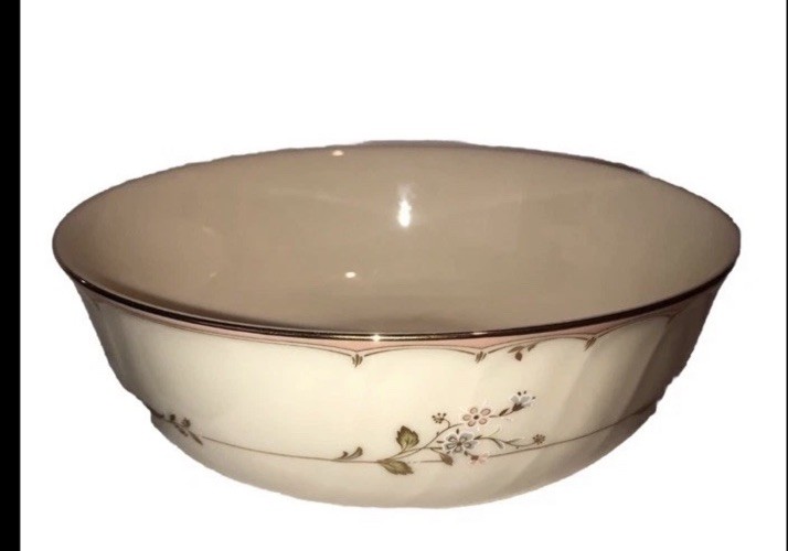 Vintage Mikasa Monticello Serving Bowl ￼