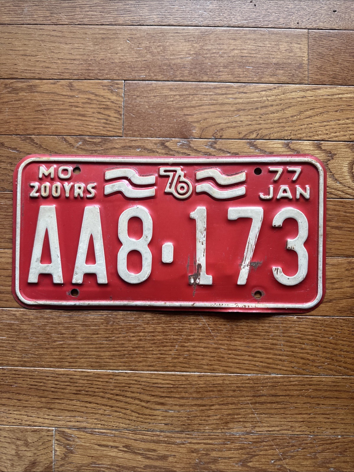 Vintage 200 Years Bicentennial 1976 Missouri License Plate Red 1977 JAN AA8 173
