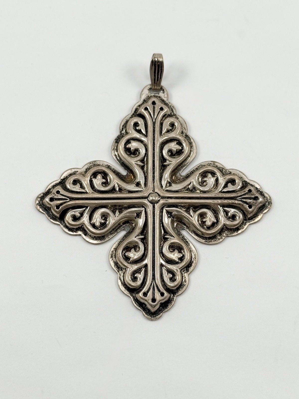 Vintage Reed & Barton Sterling Silver 1978 Christmas Cross Ornament