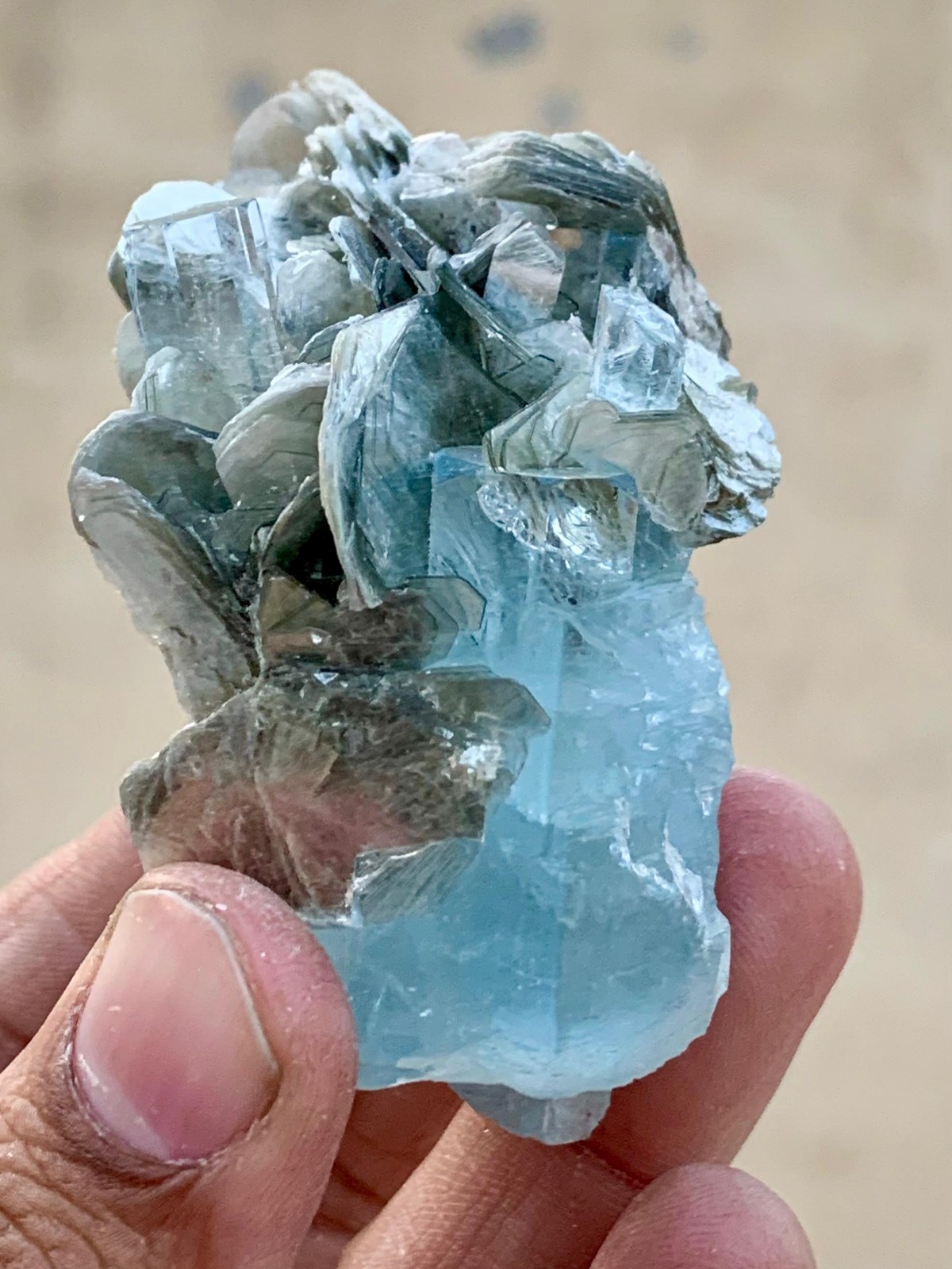 100g Blue Aquamarine Crystal with Muscovite Mica–Natural Specimen Chumar Bakhoor