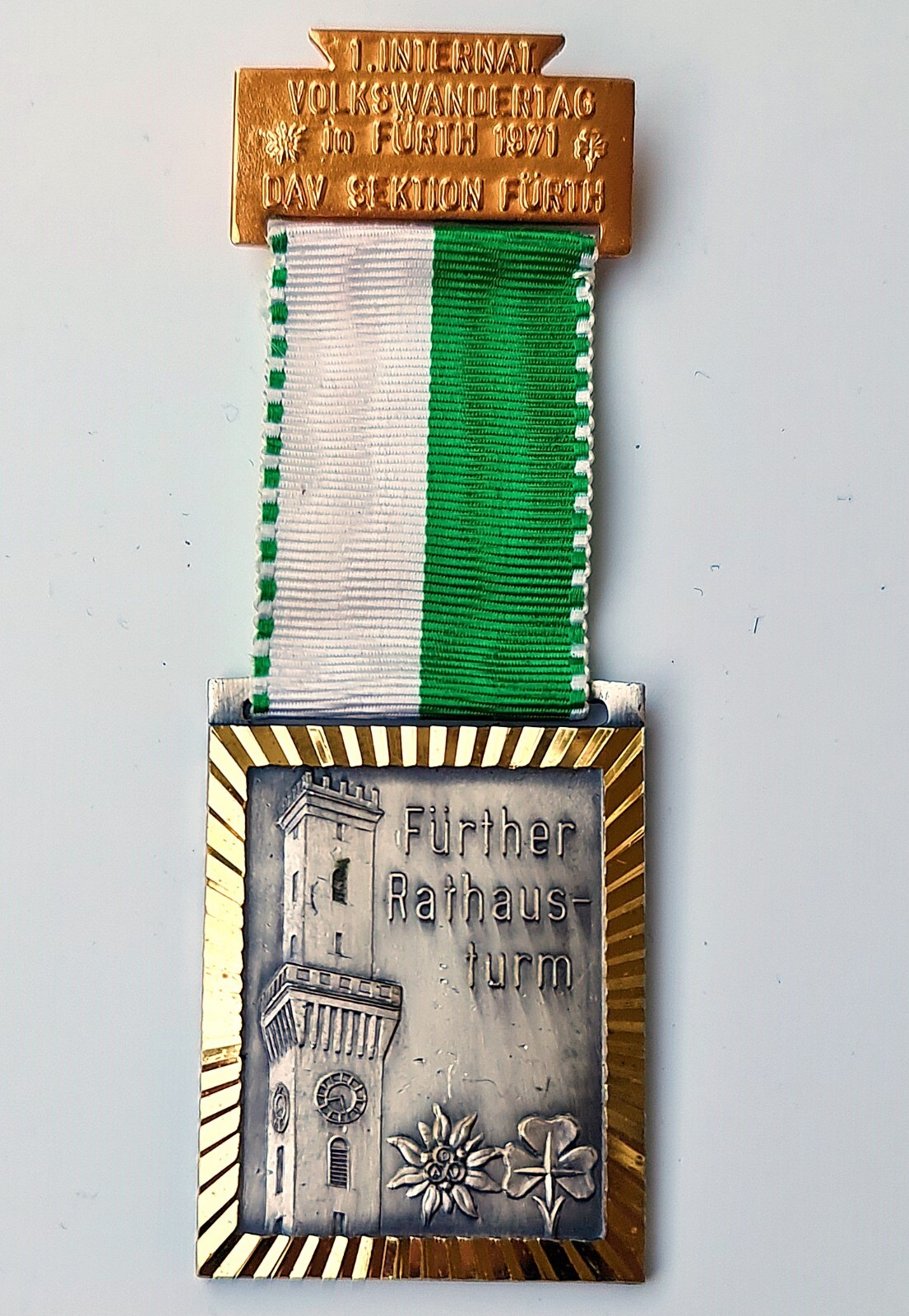 MEDAL VINTAGE AUTHENTIC GERMANY TOWN HALL OF FÜRTH 1971 HIKING VOLKSMARSCH