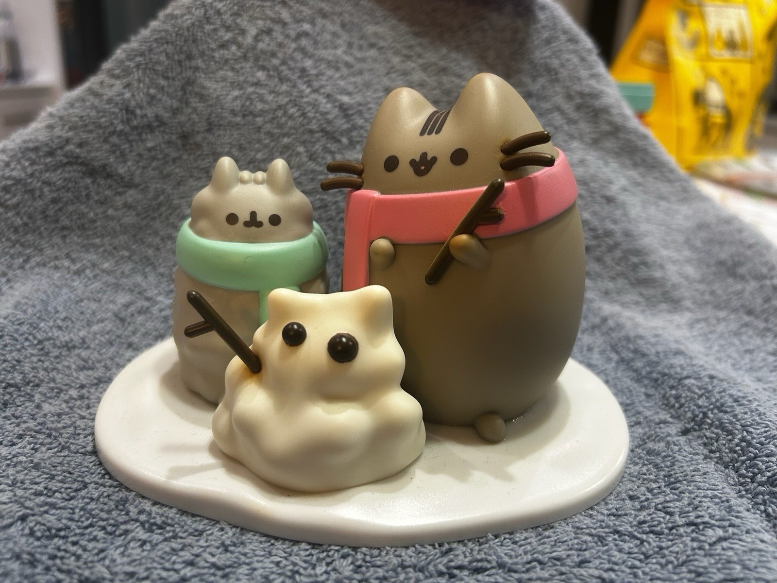 Pusheen Stormy Snow Day Vinyl Figure Snowman Kitty Cat Winter 2018 Exclusive (p) Pusheen Stormy Snow Day Vinyl Figure Snowman Kitty Cat Winter 2018 Exclusive (p)