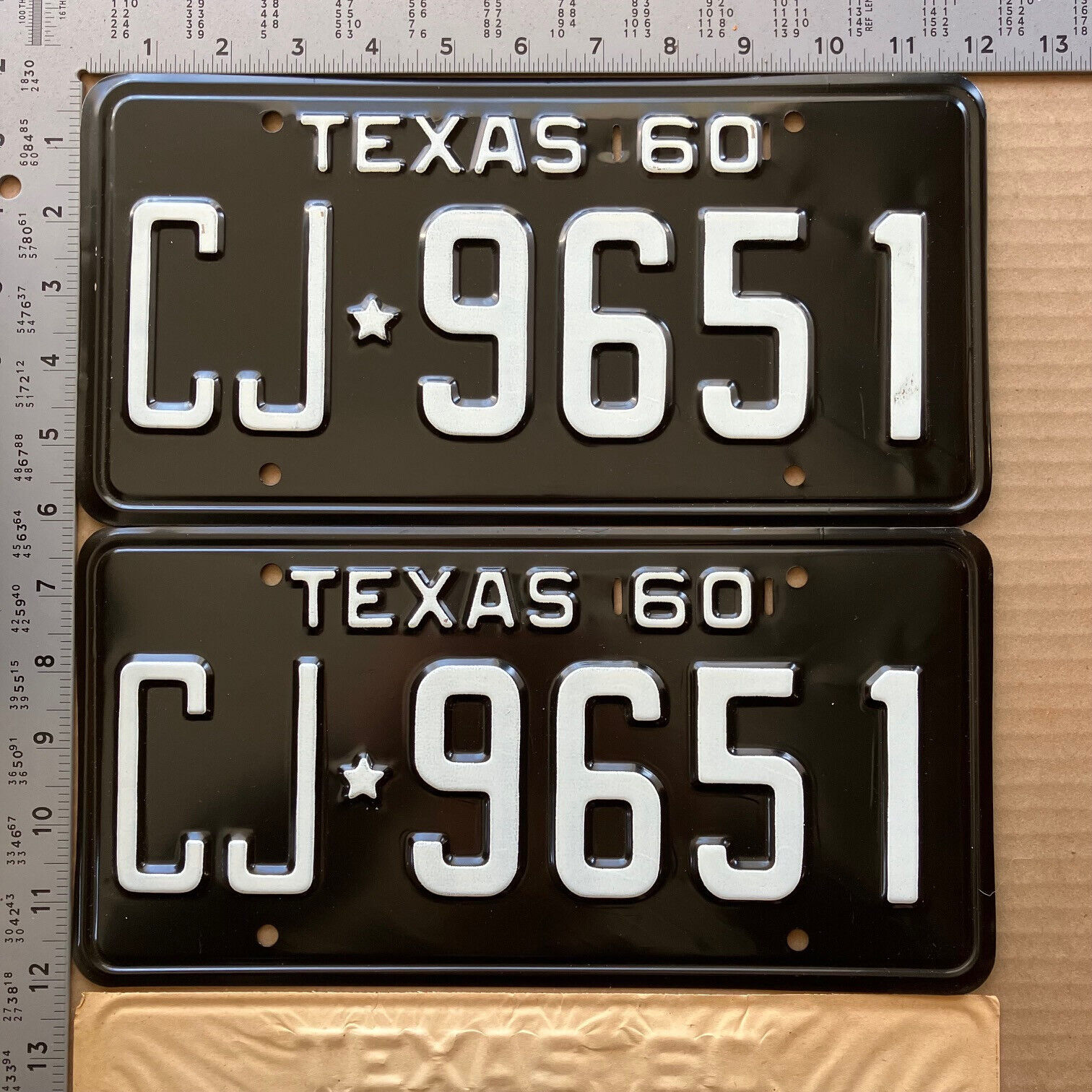 1960 Texas license plate pair CJ 9651 YOM DMV clear Ford Chevy Dodge car 1503
