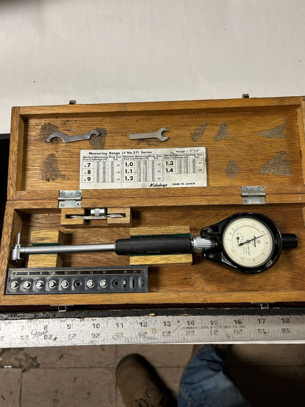 MACHINIST TpCb TOOLS LATHE  MILL Mitutoyo 511-104 Dial Bore Gage in Case