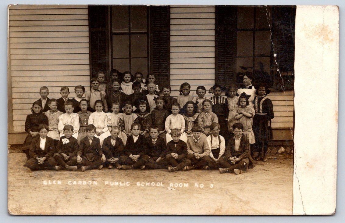 Antique Illinois GLEN CARBON Public School Class Room No 3 RPPC