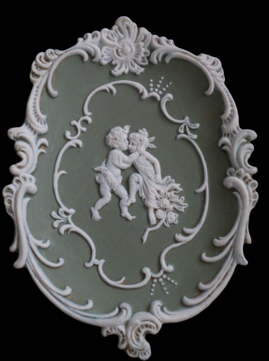Vtg Arnart Jasperware Cherubs Wall Plaque 3D Green Bisque  Neoclassical