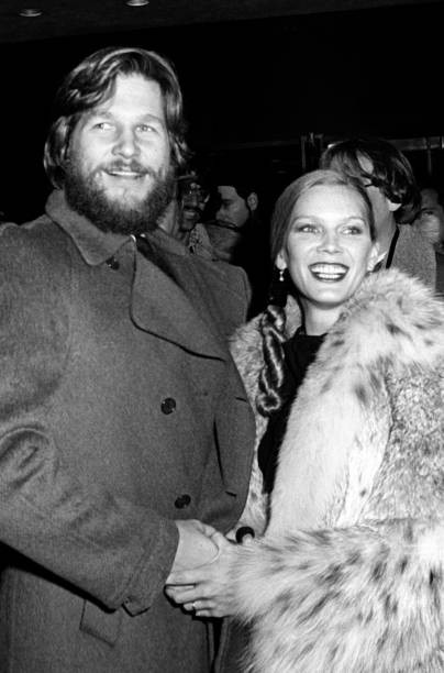 Jeff Bridges Susan Bridges the premiere of Heaven\'s Gate November - Old Photo 3