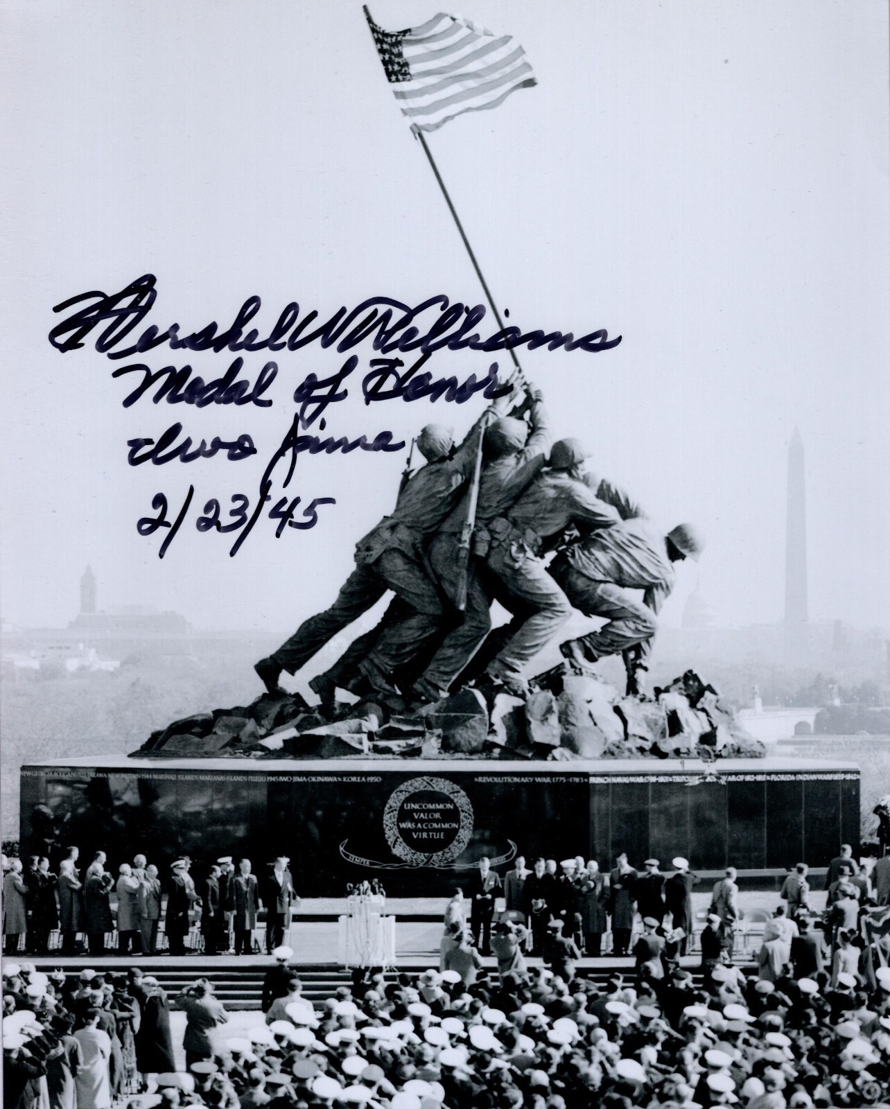 HERSHEL W. WILLIAMS MEDAL OF HONOR IWO JIMA WWII SIGNED PHOTOGRAPH PSA/DNA MOH