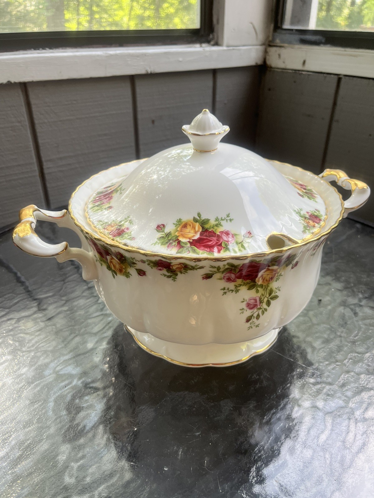 Royal Albert Old Country Roses Rare Covered Soup Tureen & Lid England 1962 14”