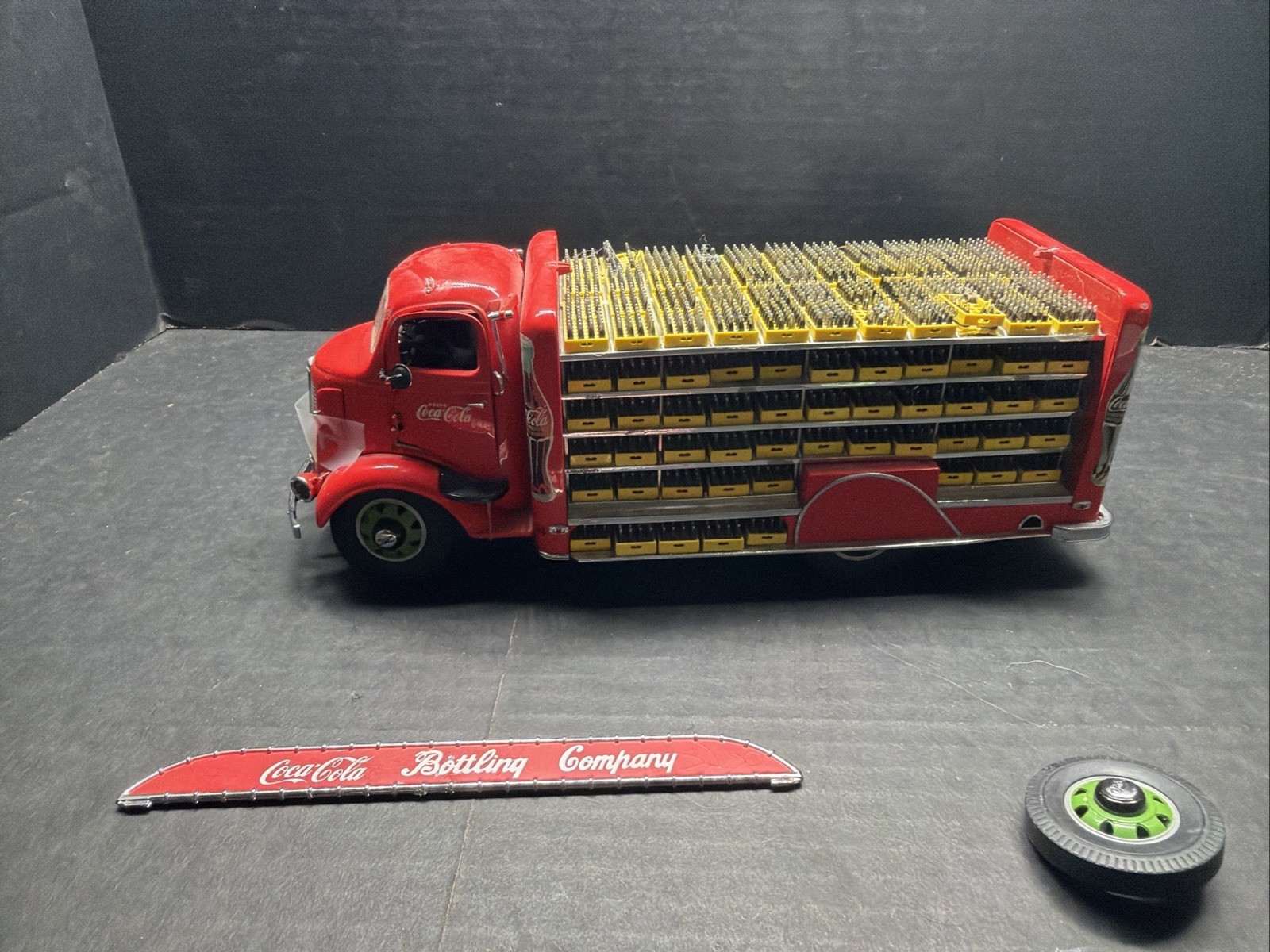 Vtg Danbury Mint 1938 GMC Cab Over Coca-Cola Delivery Truck 1:24 Coke HTF Advert