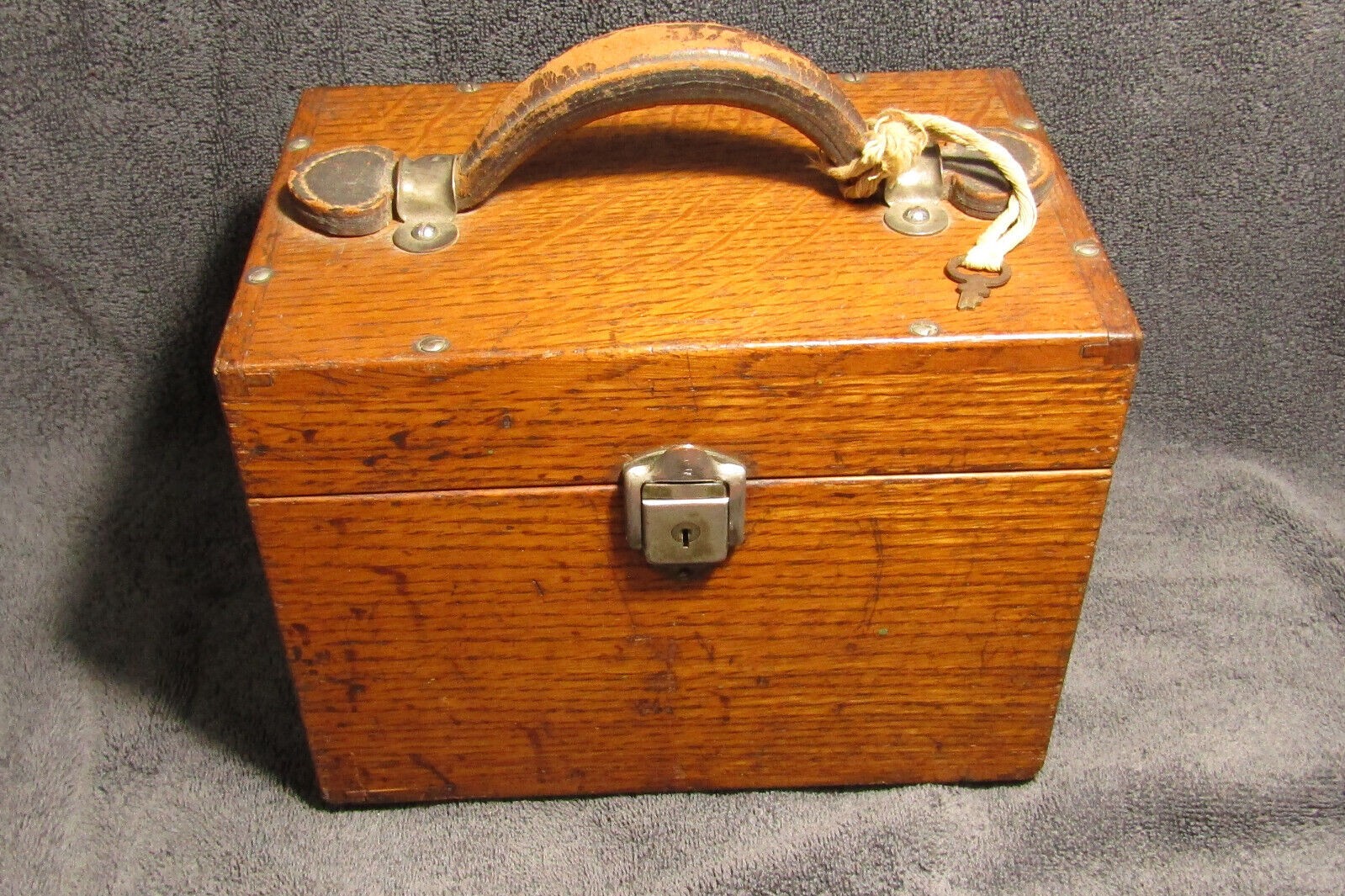 SOLID OLD WOODEN INSTRUMENT BOX locking with key & sturdy Leather Handle