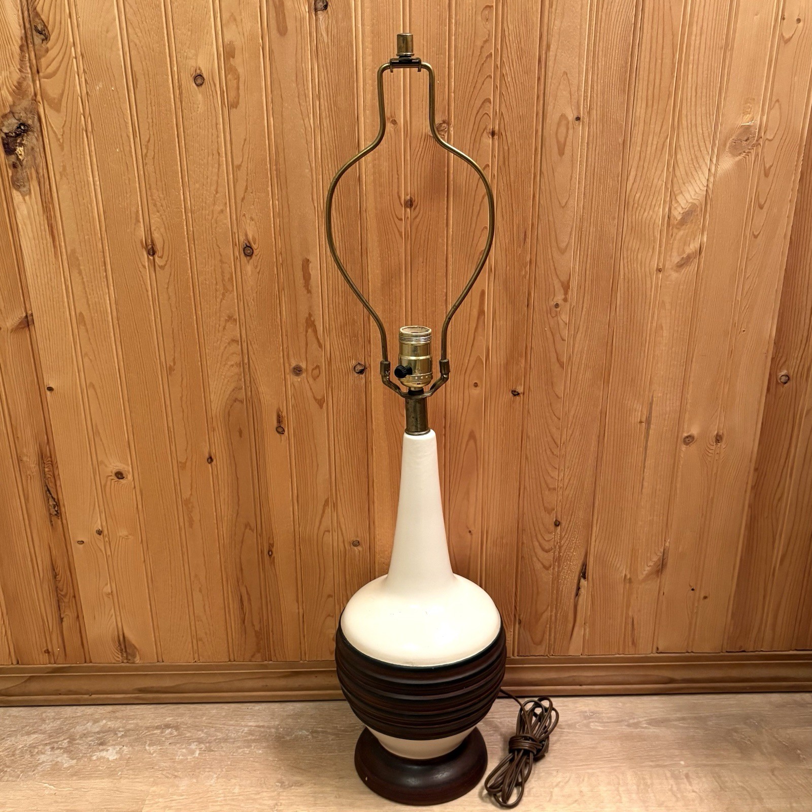 VTG MCM Genie Bottle Table Lamp 1960s White Ceramic With Faux Wood Ripple Detail