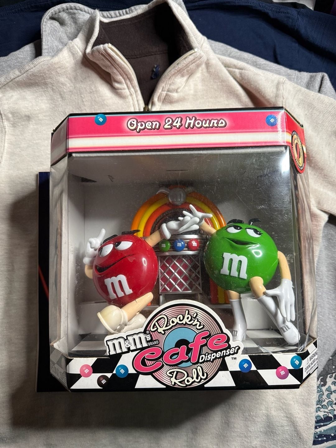 M&M\'s Rock\'n Cafe Roll Jukebox Candy Dispenser 1st Edition
