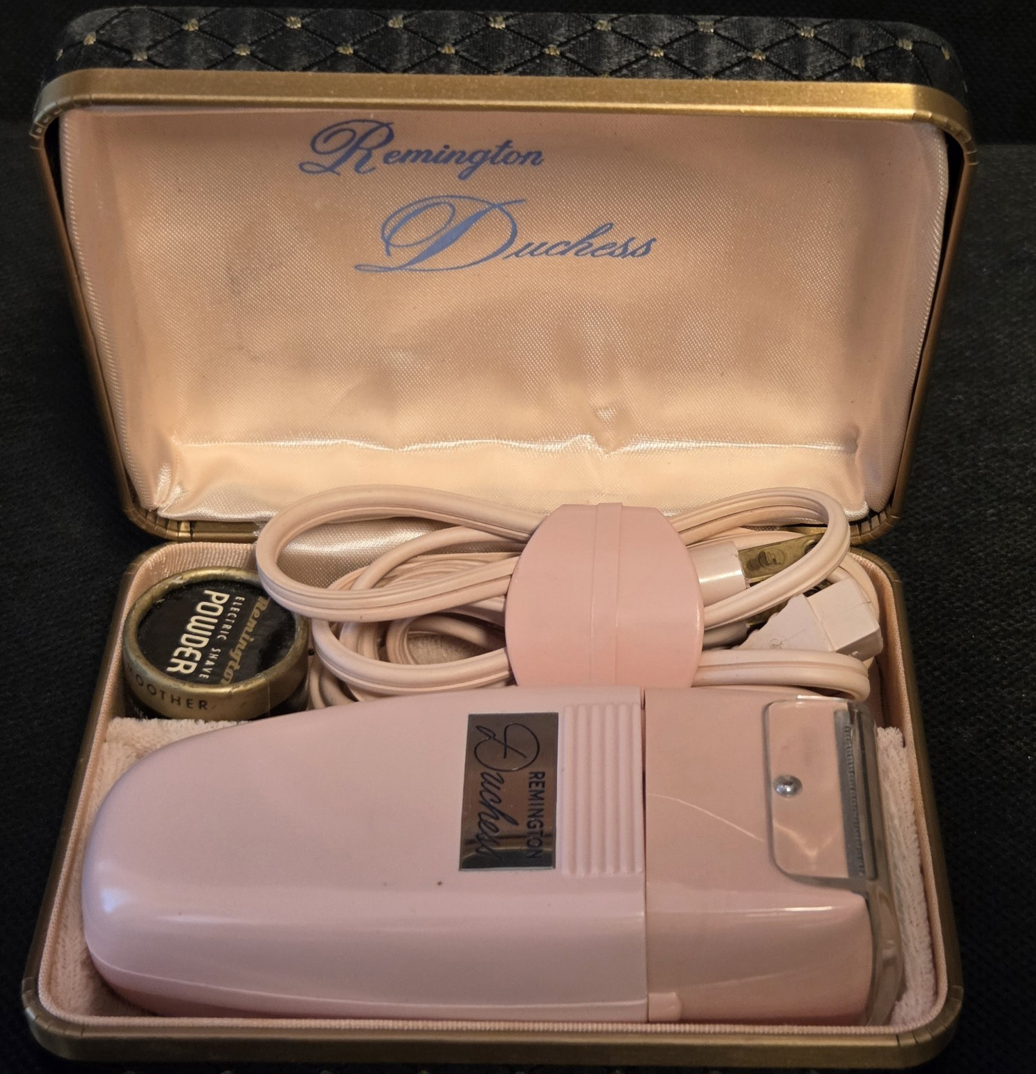 Vintage 1950s Remington Duchess Pink Electric Shaver Model 604 NOS Mint WORKING Vintage 1950s Remington Duchess Pink Electric Shaver Model 604 NOS Mint WORKING
