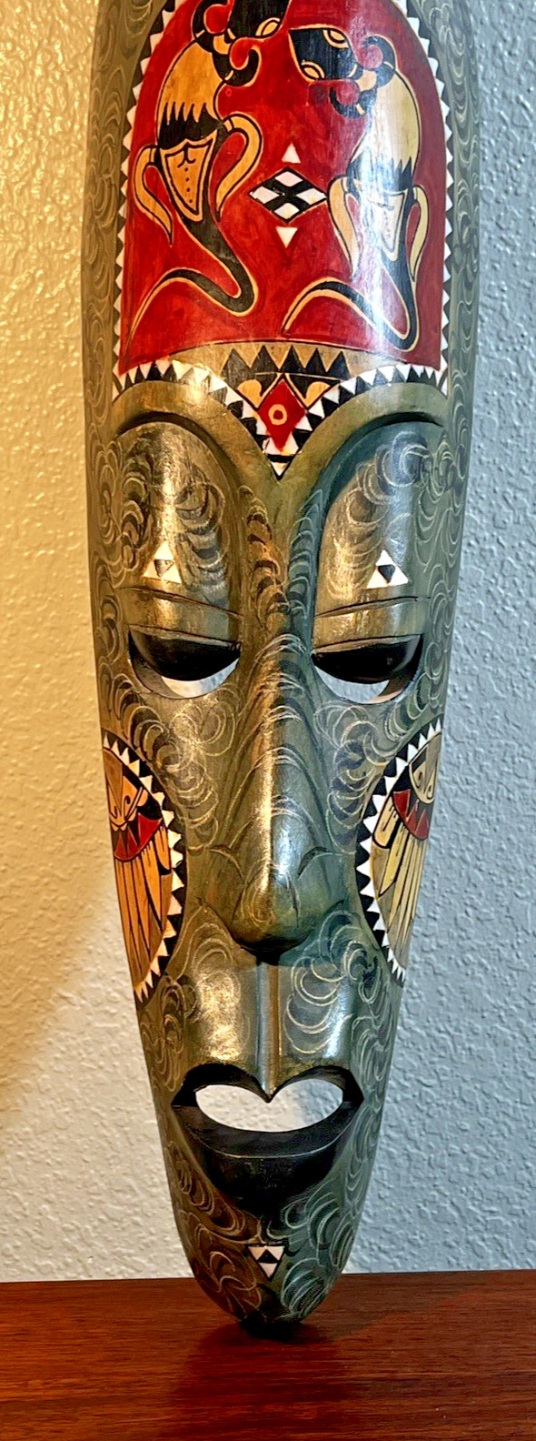 Handcrafted Bali Carved Wooden Mask Emerald Painted & Lizard Motif Vintage 19.5\