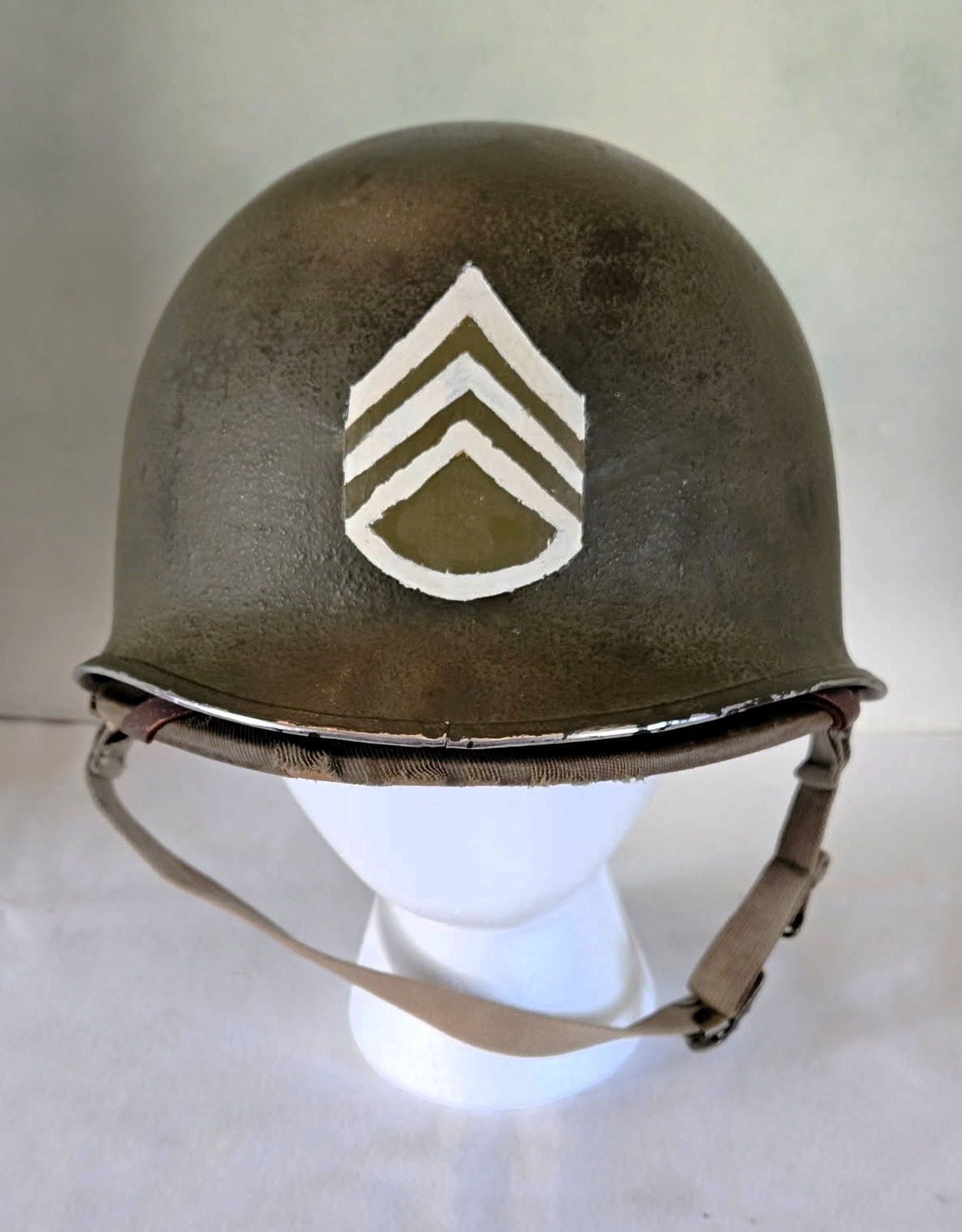Vintage WWII U.S. M1 Front Seam Fixed Bale Combat Helmet w/ Hawley Liner Vintage WWII U.S. M1 Front Seam Fixed Bale Combat Helmet w/ Hawley Liner