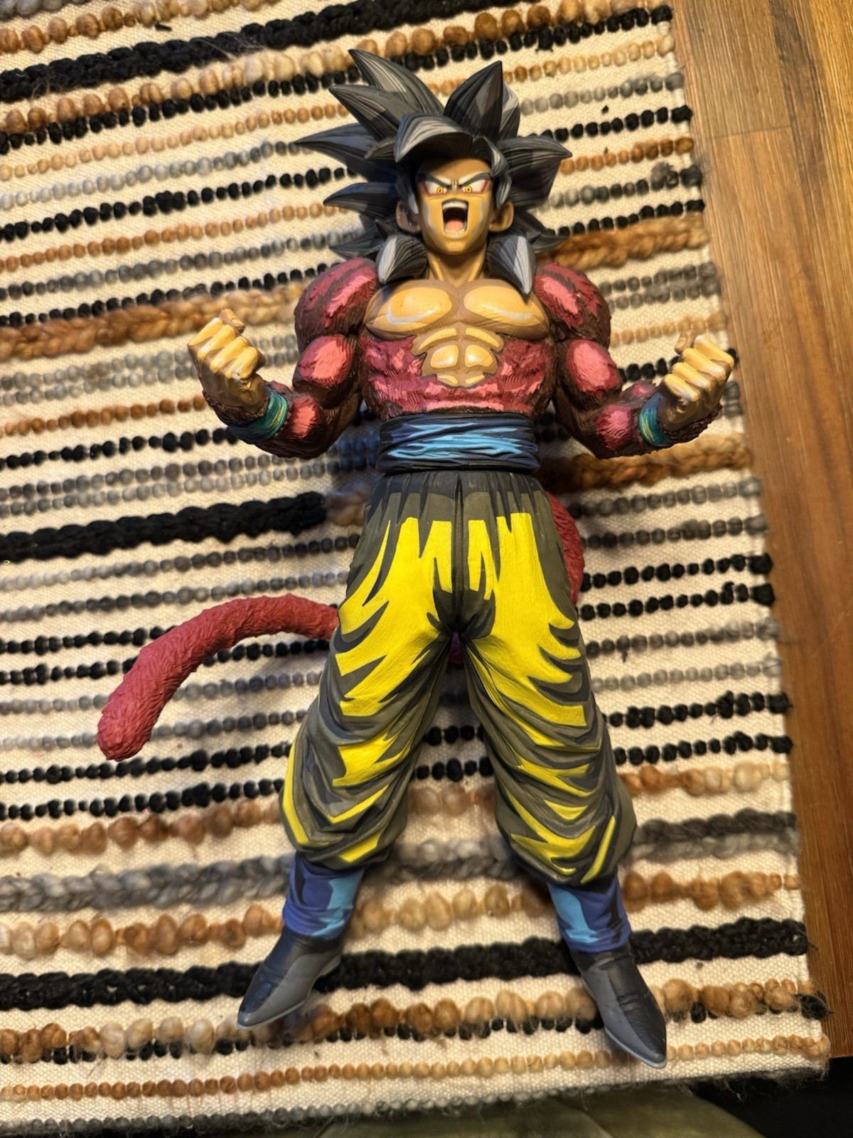 Banpresto Dragon Ball Grandista Manga Dimensions Super Saiyan 4 Goku Authentic