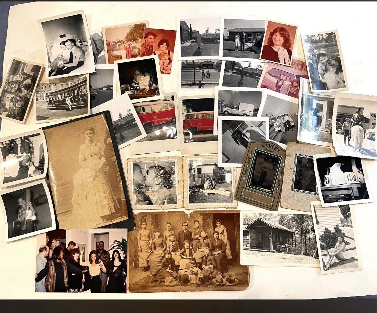 35 Interesting Photos From The 1890S Cabinet Photos Snapshot Photos, Polaroids