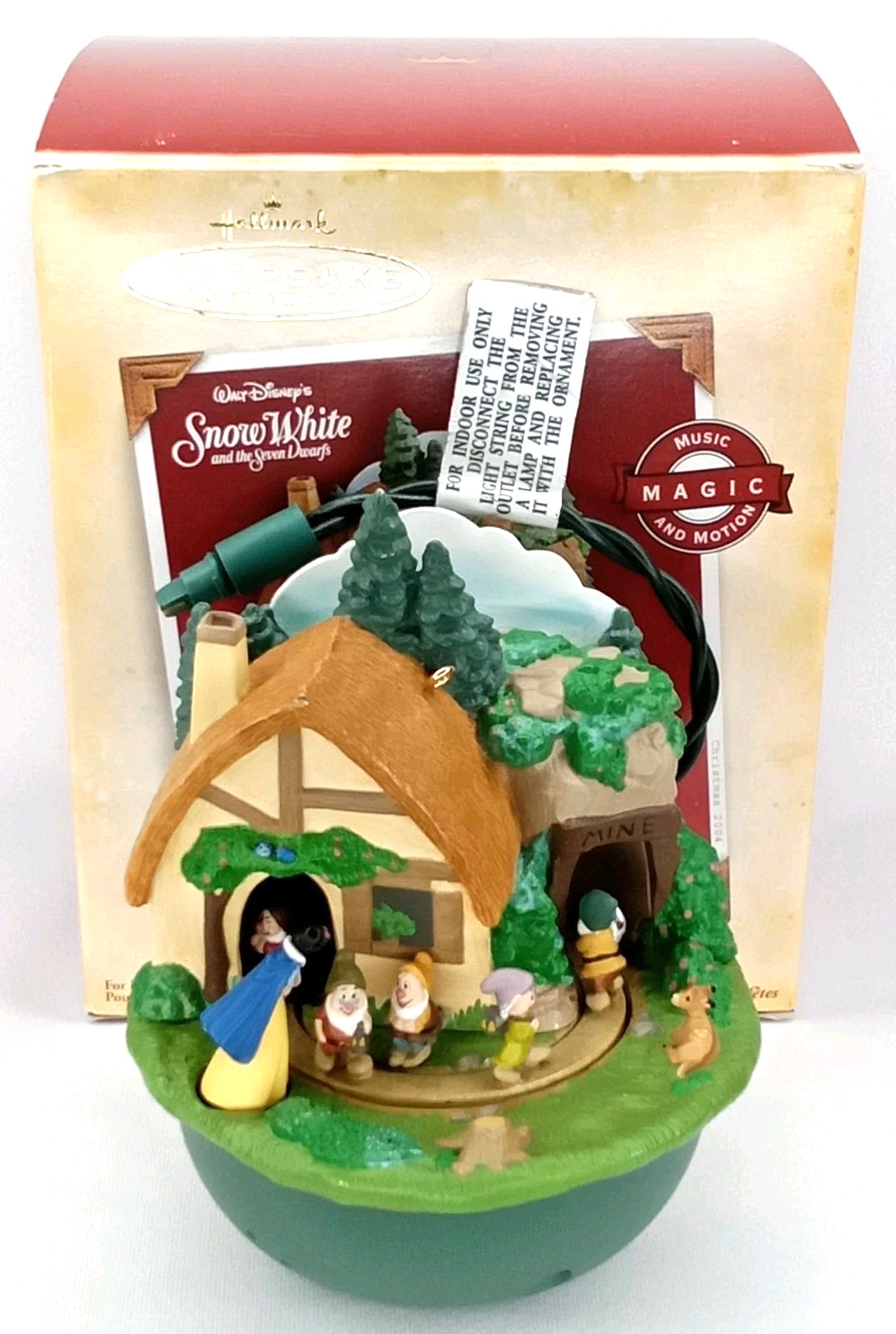 VTG Hallmark Snow White & The Seven Dwarfs Christmas Ornament With Original Box