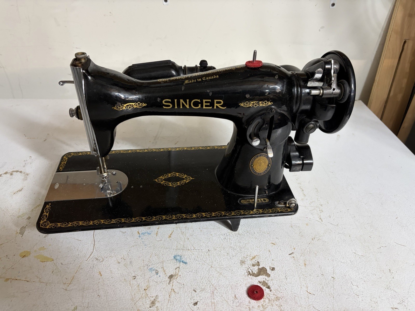 Vintage Singer Sewing Machine Model 15-91 Heavy Duty