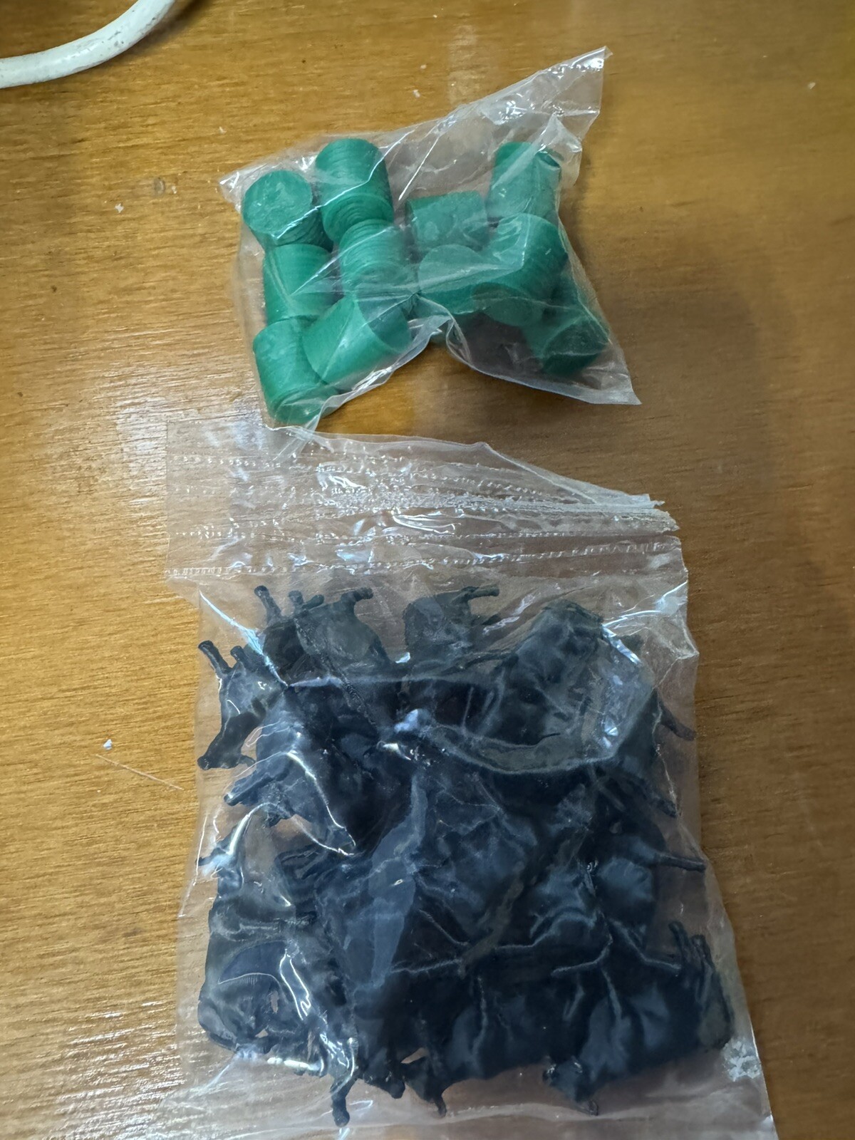 1/64th TOY Cows - 3D Printed Angus black Cows With 12 Bales 1/64th TOY Cows - 3D Printed Angus black Cows With 12 Bales