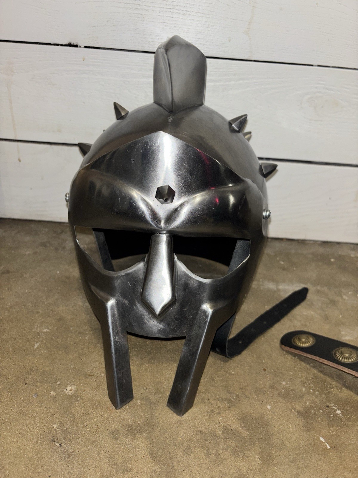New Gladiator Maximus Roman Spiked Helmet 18GA Carbon Steel One Size New Gladiator Maximus Roman Spiked Helmet 18GA Carbon Steel One Size