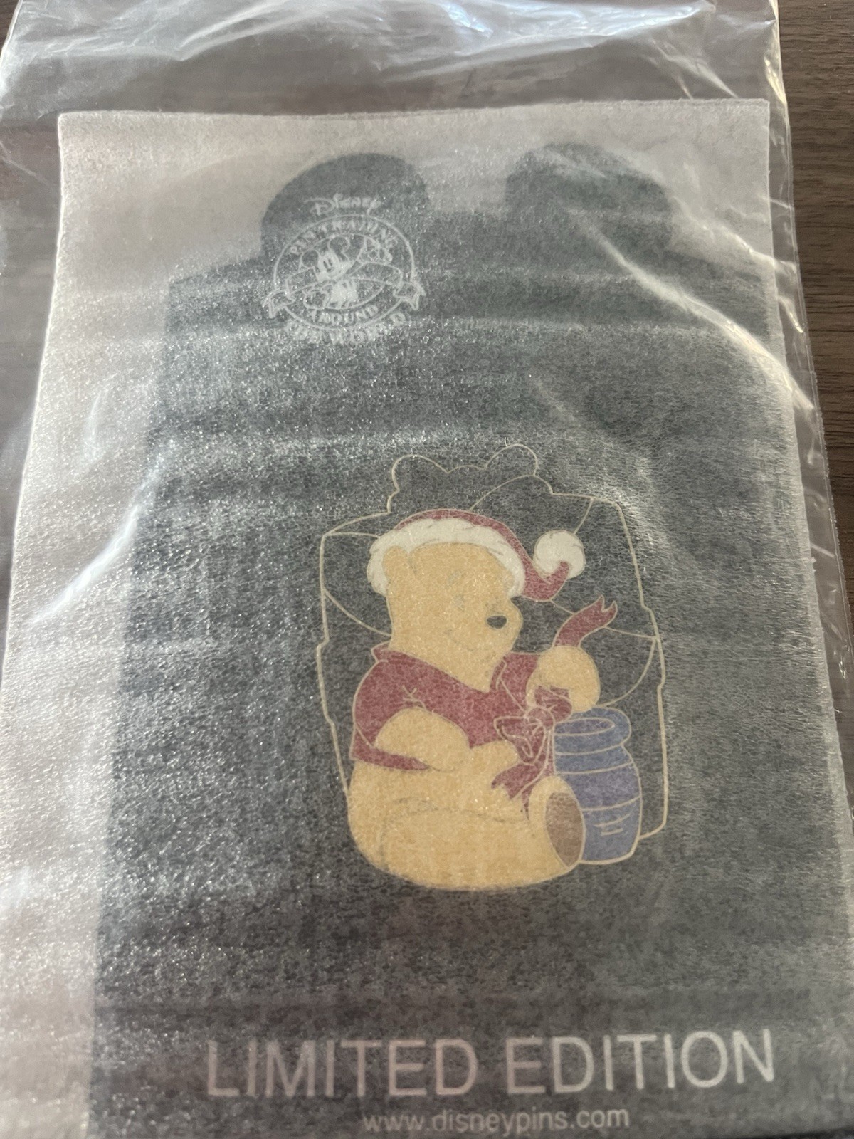 LE 125 Disney Shopping Winnie The Pooh Stained Glass Christmas Pin RARE 2009 NEW