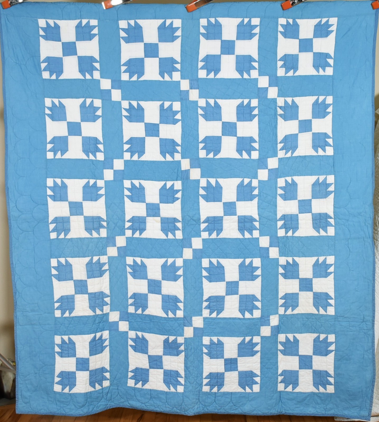 BEAUTIFUL Vintage 1910\'s Blue & White Bear Paw Four Patch Antique Quilt
