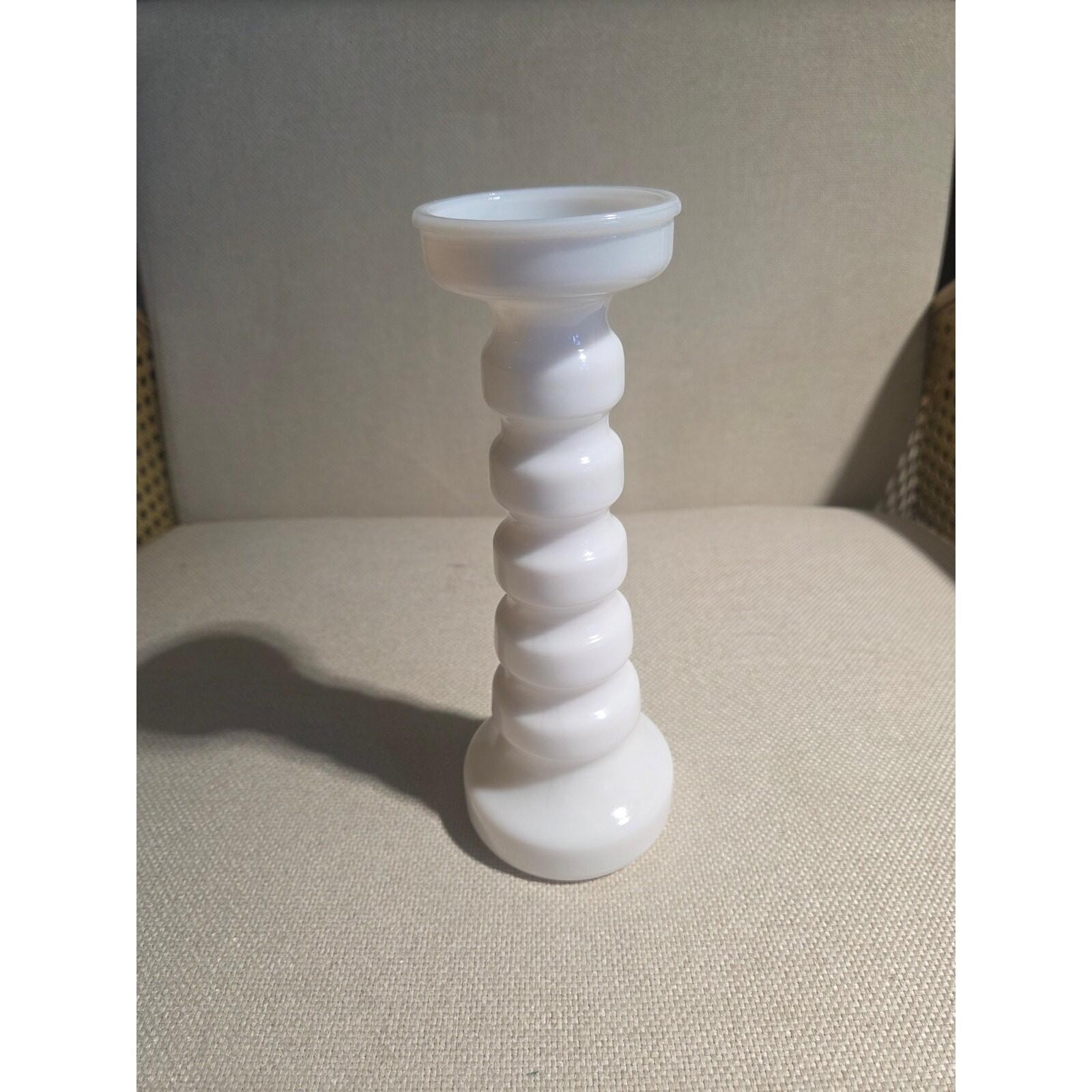 Vintage Anchor Hocking Milk Glass Bud Vase Stars and Bars Pattern 9\