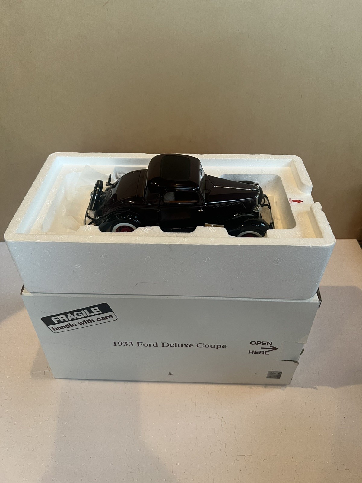 The Danbury Mint 1933 Ford Deluxe Coupe 1:24 Collectible Model Car with Box