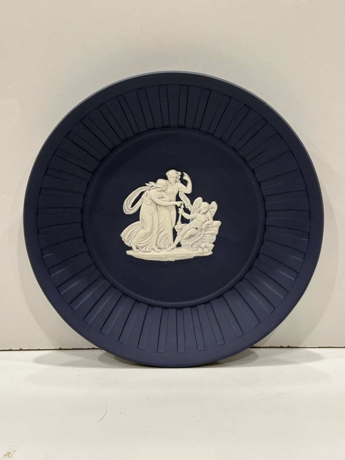 Vtg Wedgwood Portland Blue Jasper Ware Sleeping Cupid 4.5” Plate Made In England Vtg Wedgwood Portland Blue Jasper Ware Sleeping Cupid 4.5” Plate Made In England