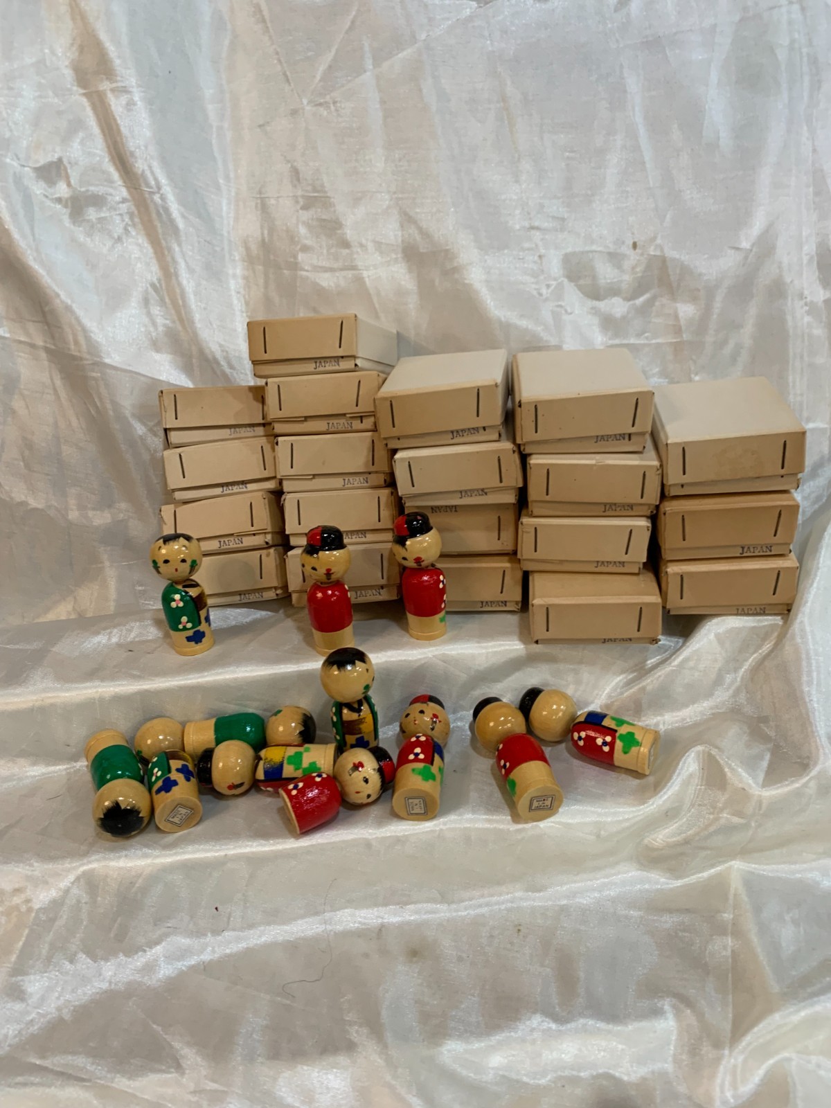 VTG Japanese Wood Hand-Painted Kokeshi Dolls/Figures Lot (Multiple) LOT of 55 VTG Japanese Wood Hand-Painted Kokeshi Dolls/Figures Lot (Multiple) LOT of 55