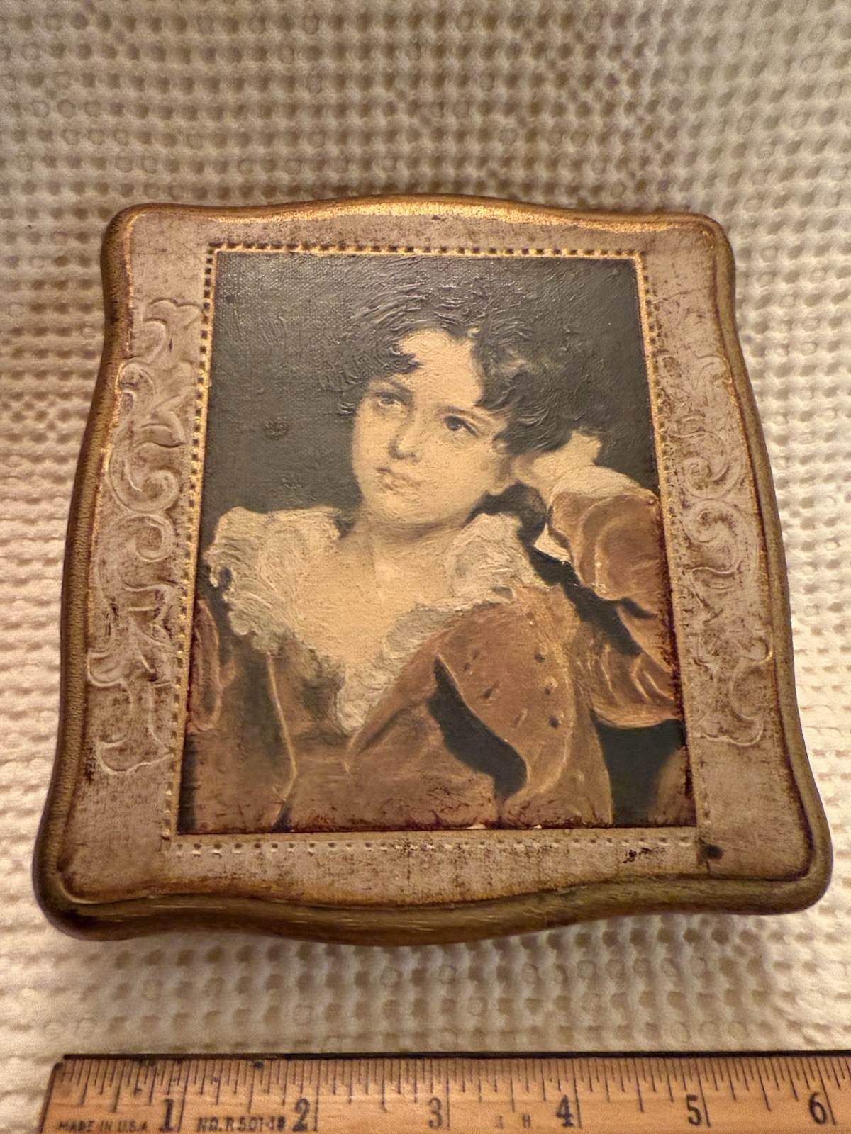 VTG Florentine style jewelry/trinket box, Feat “Red Boy” Gold Gilt Finish