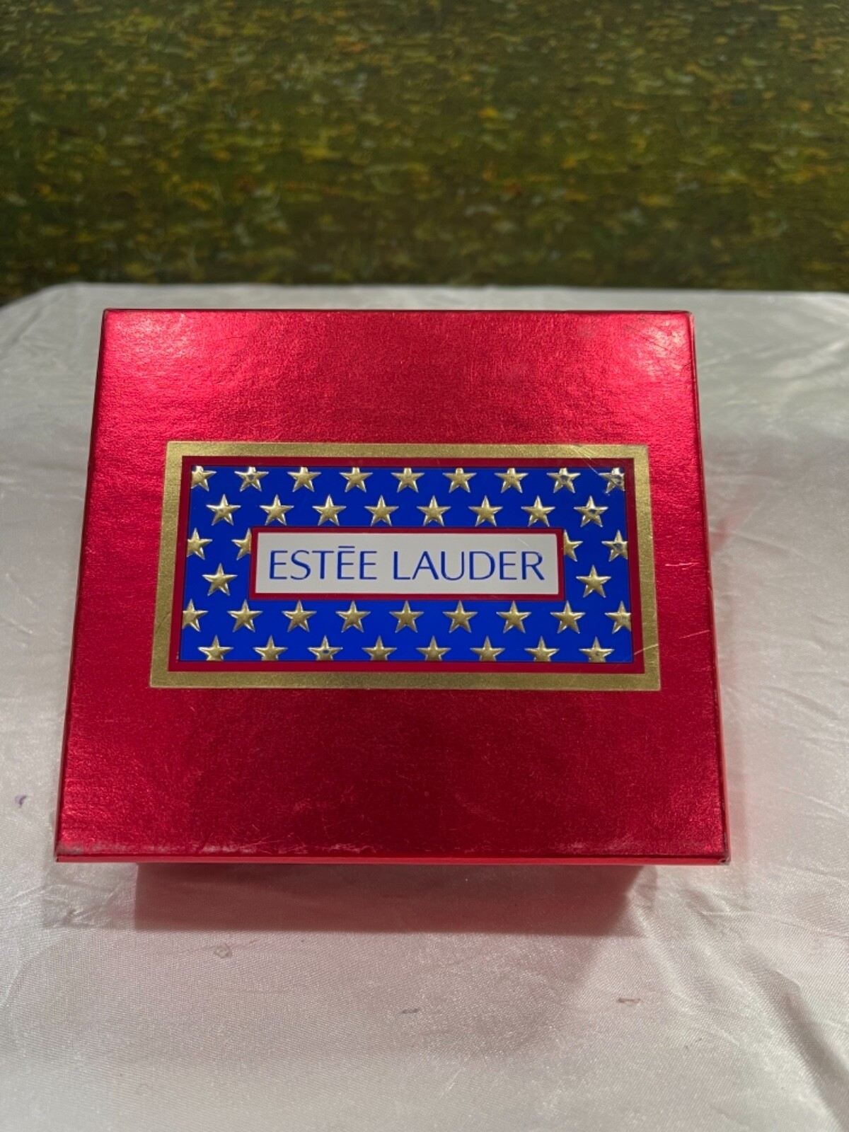 Collectible Estee Lauder Beautiful Star Spangled Drum 5.1g Solid Perfum 