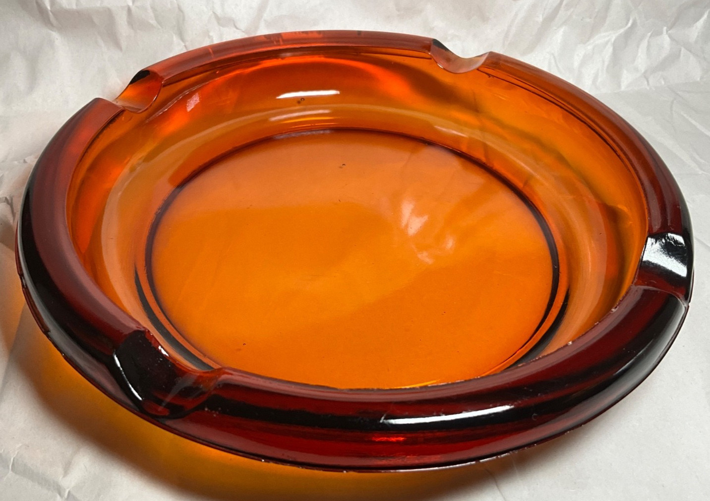 VTG MCM Large Dark Amber Glass Round Cigar/Cigarette Ashtray 8\