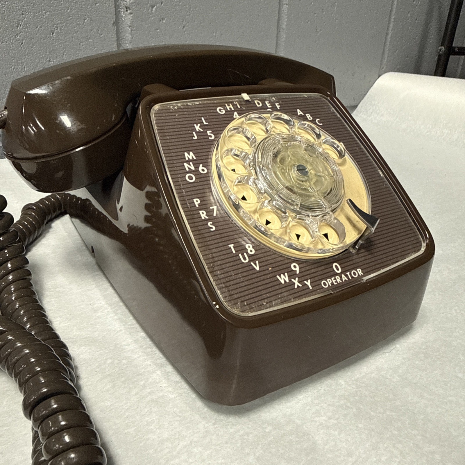 VINTAGE 1980 BELL SYSTEM BROWN CLASSIC ROTARY DIAL ITT DESK PHONE WORKS 🔥 