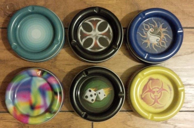 one Kingstar Ashtray Tin 3 1/2
