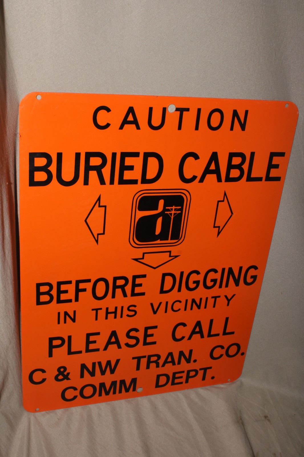 VTG C&NW Chicago & Northwestern Railroad Comm Buried Cable Warning Sign 17 x 13\