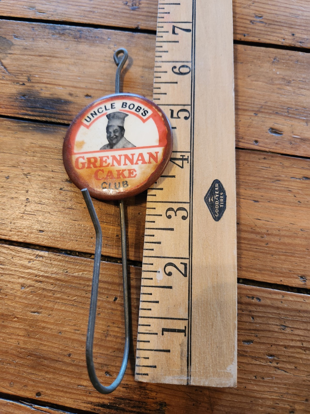 1920s ANTIQUE UNCLE BOB'S GRENNAN CAKE CLUB advertising celluloid Bill Hook A 1920s ANTIQUE UNCLE BOB'S GRENNAN CAKE CLUB advertising celluloid Bill Hook A